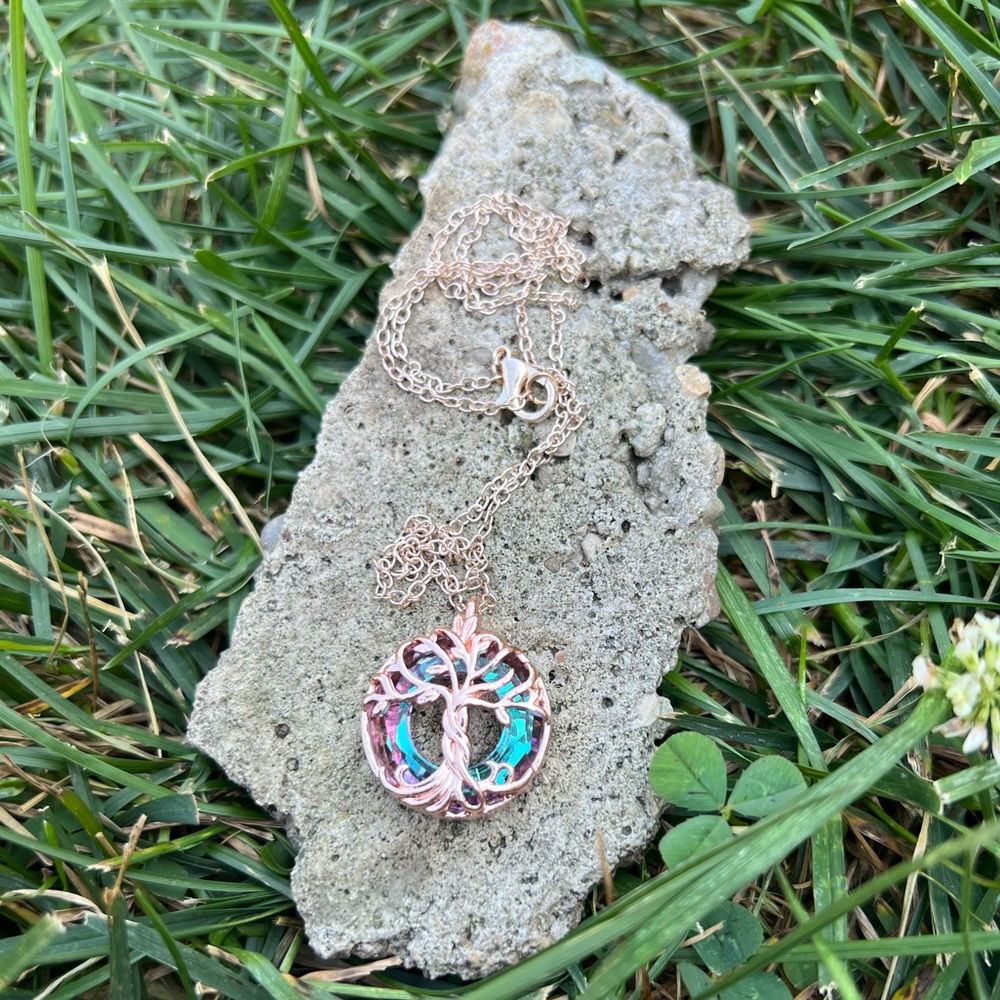 Tree of Life Necklace NWT
